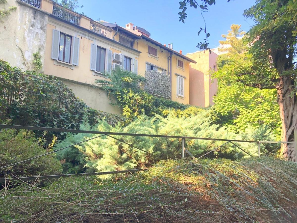 San Babila - Luxury Milanese Apartment Bagian luar foto