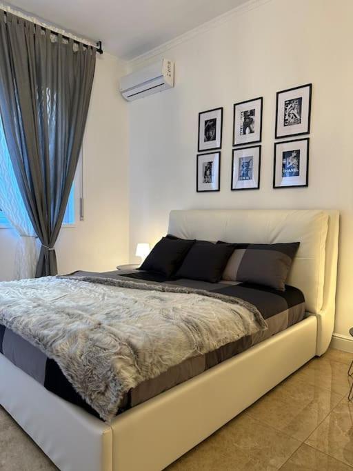 San Babila - Luxury Milanese Apartment Bagian luar foto