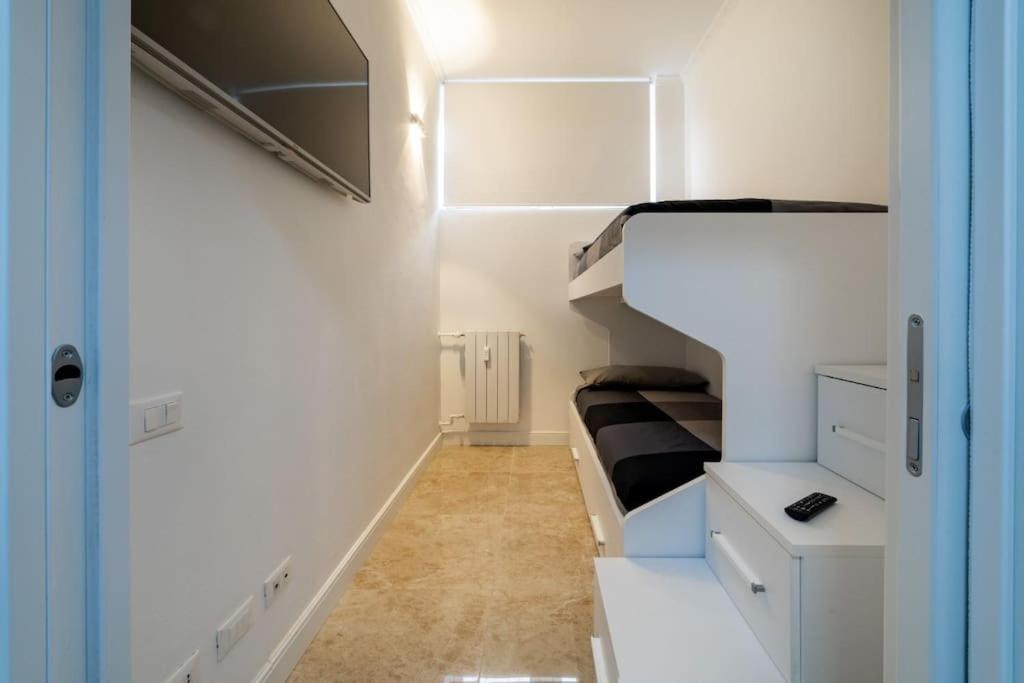 San Babila - Luxury Milanese Apartment Bagian luar foto