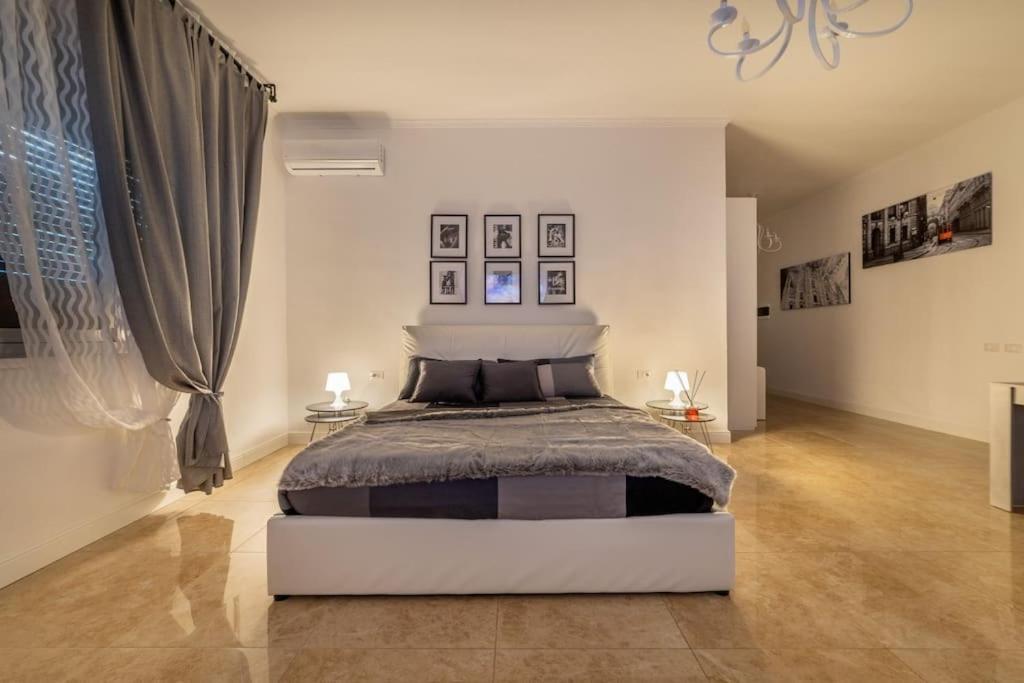 San Babila - Luxury Milanese Apartment Bagian luar foto