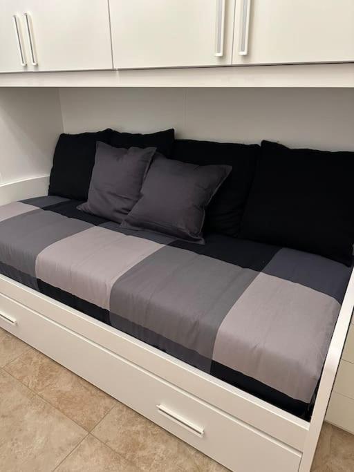 San Babila - Luxury Milanese Apartment Bagian luar foto