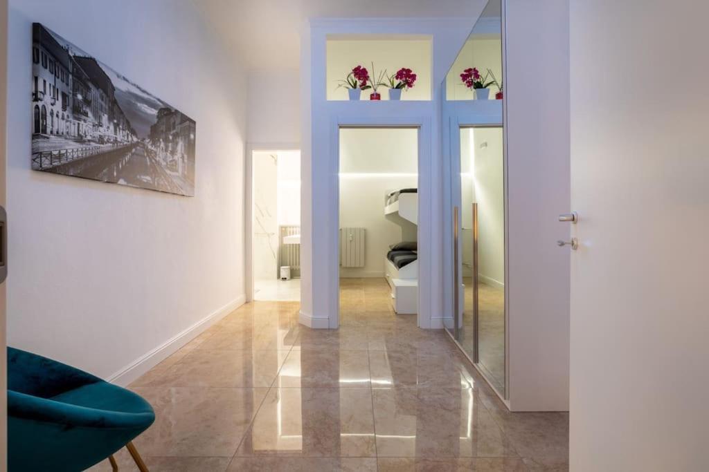 San Babila - Luxury Milanese Apartment Bagian luar foto